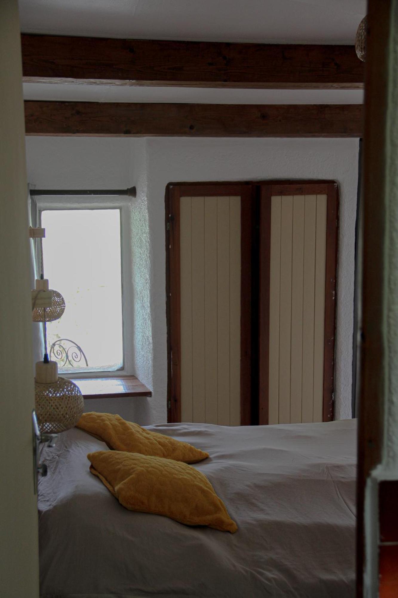 Les Ricoux Apartment Montfroc Bagian luar foto