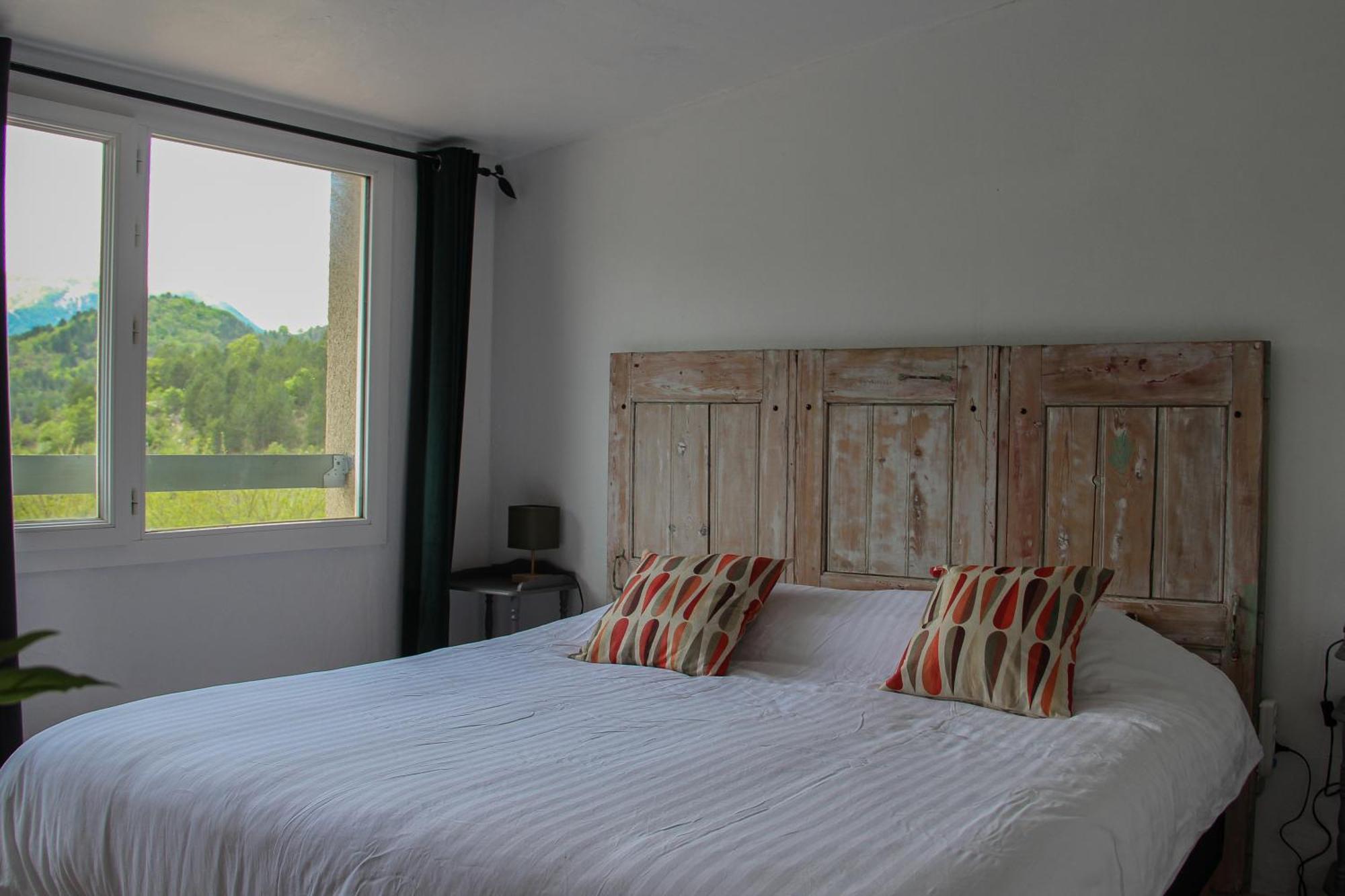 Les Ricoux Apartment Montfroc Bagian luar foto